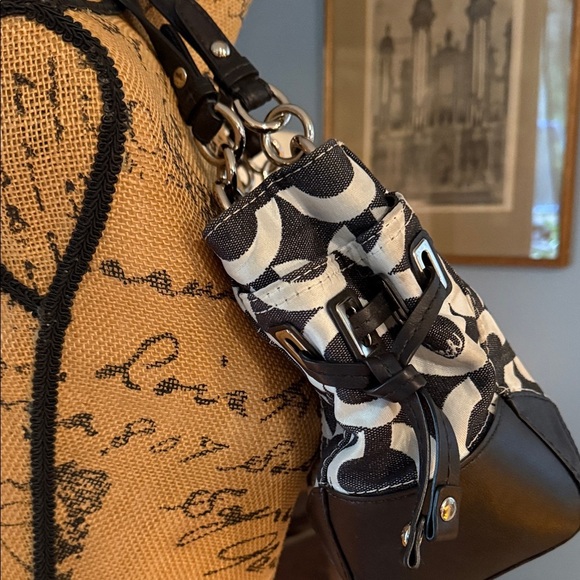 Coach Peyton Signature Canvas Carryall Shoulder Bag in Dark Denim and White - Picture 13 of 15